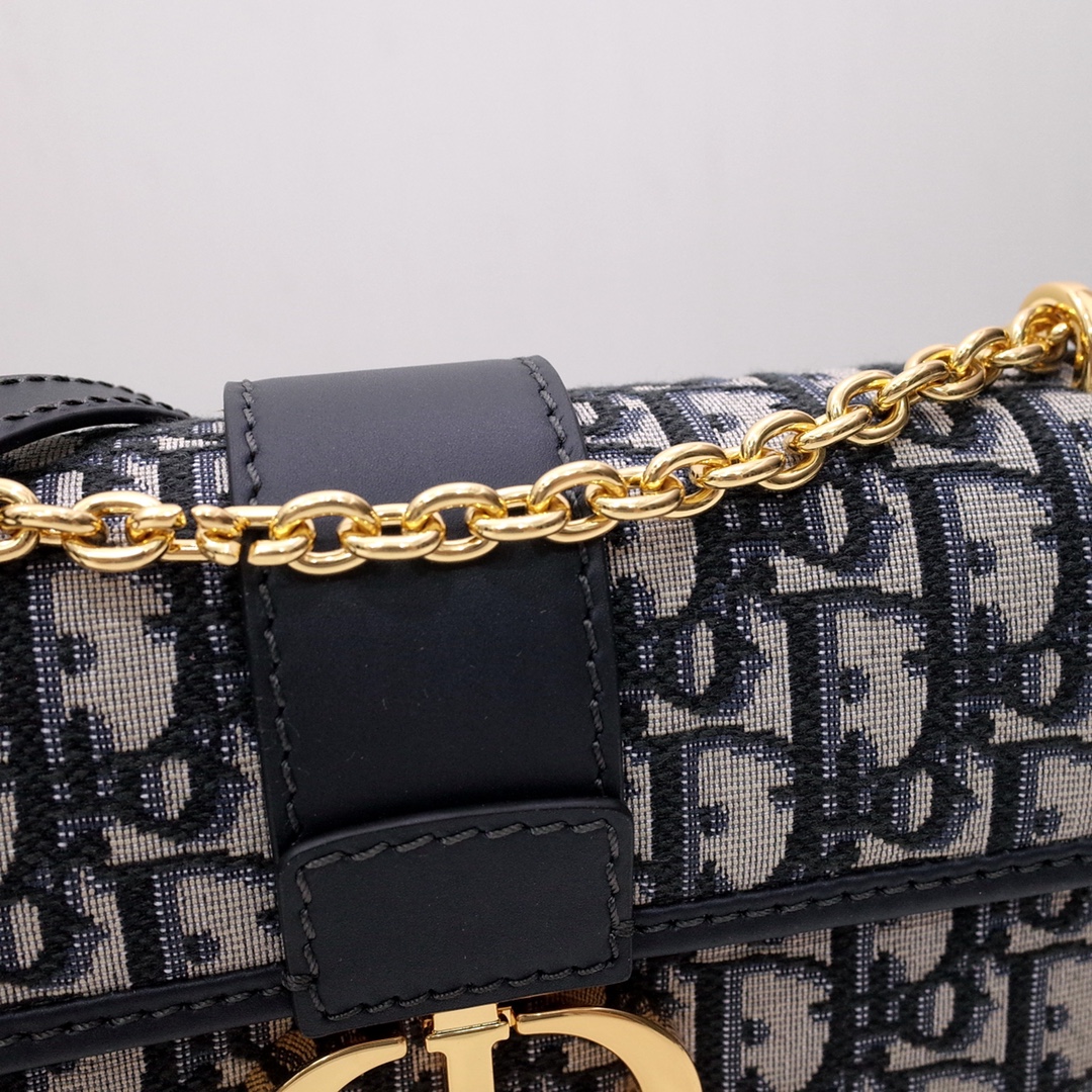 30 Montaigne East West Bag With Chain Blue Dior Oblique Jacquard