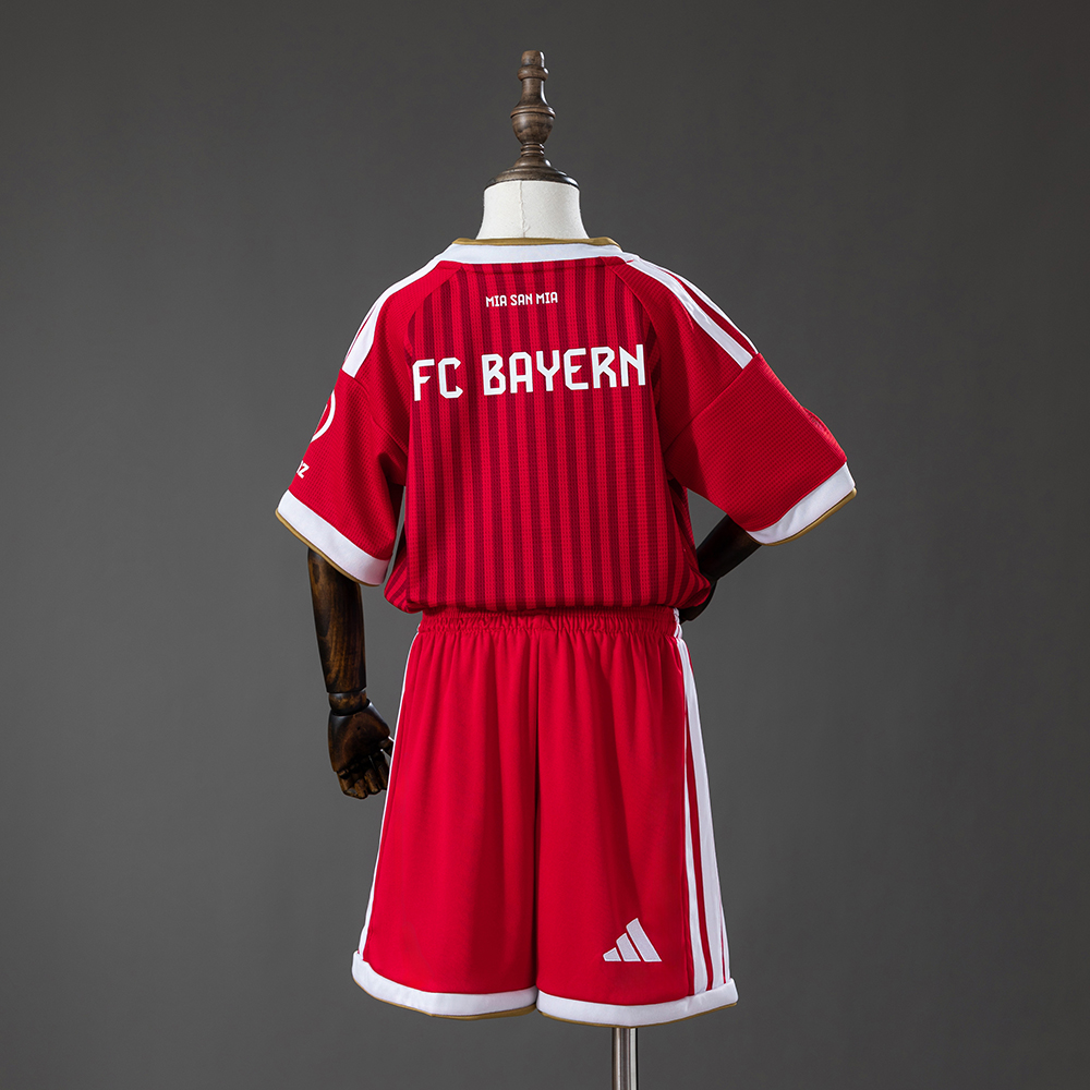 26/27 Bayern Munchen Home Kids Kit Jersey Size 16-28