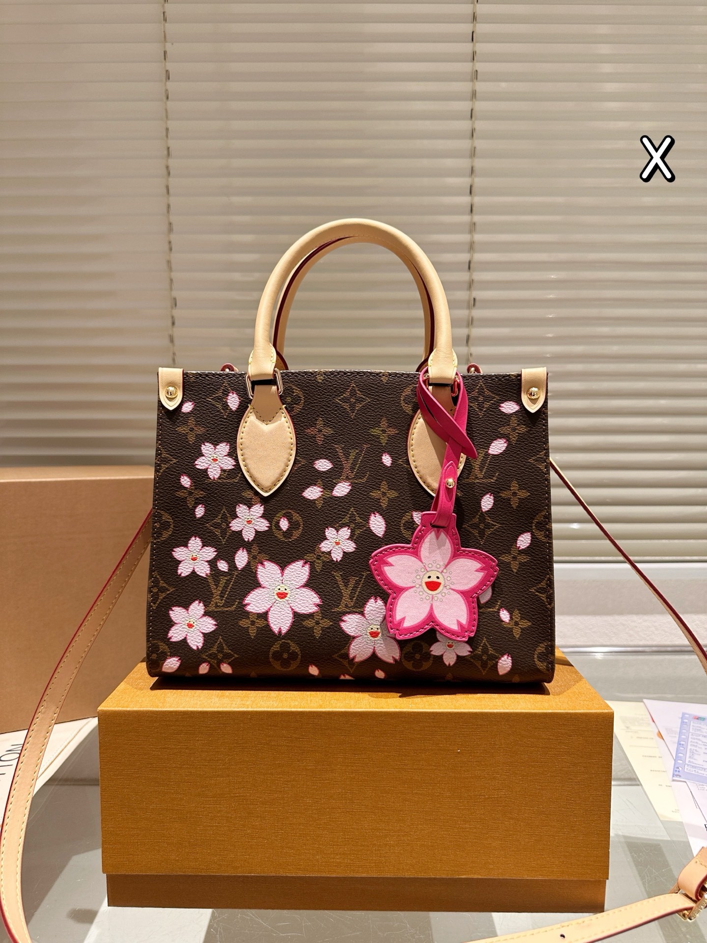 LV onthego tote shoulder crossbody bag