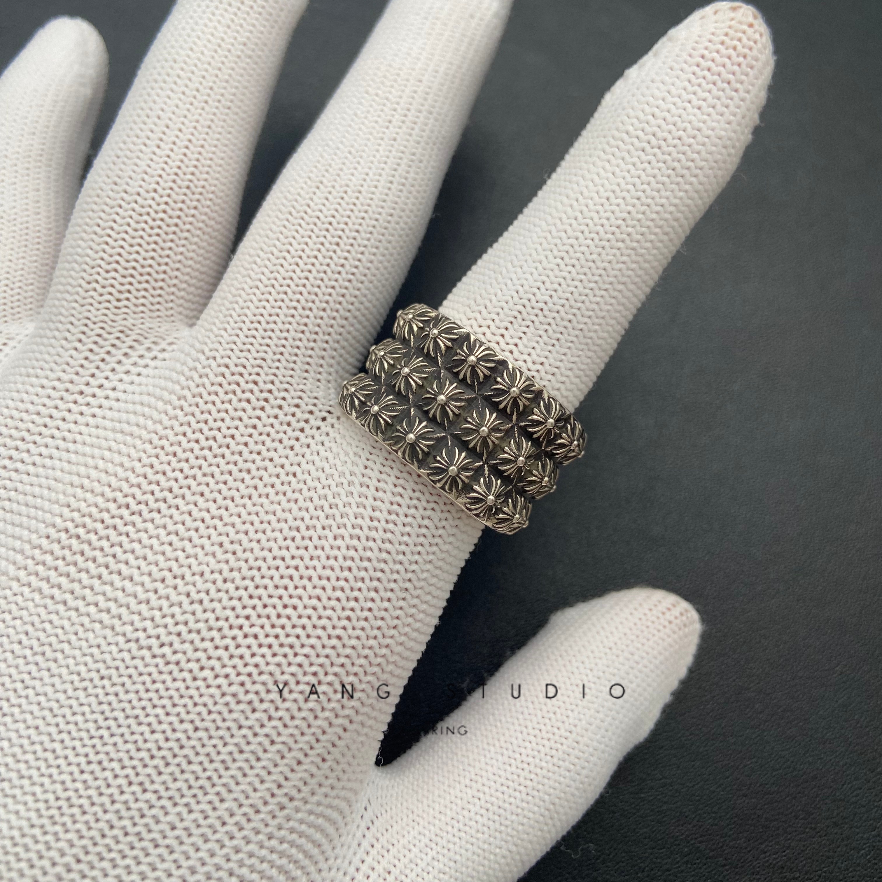 PETE PUCK TRIPLE STACK RING