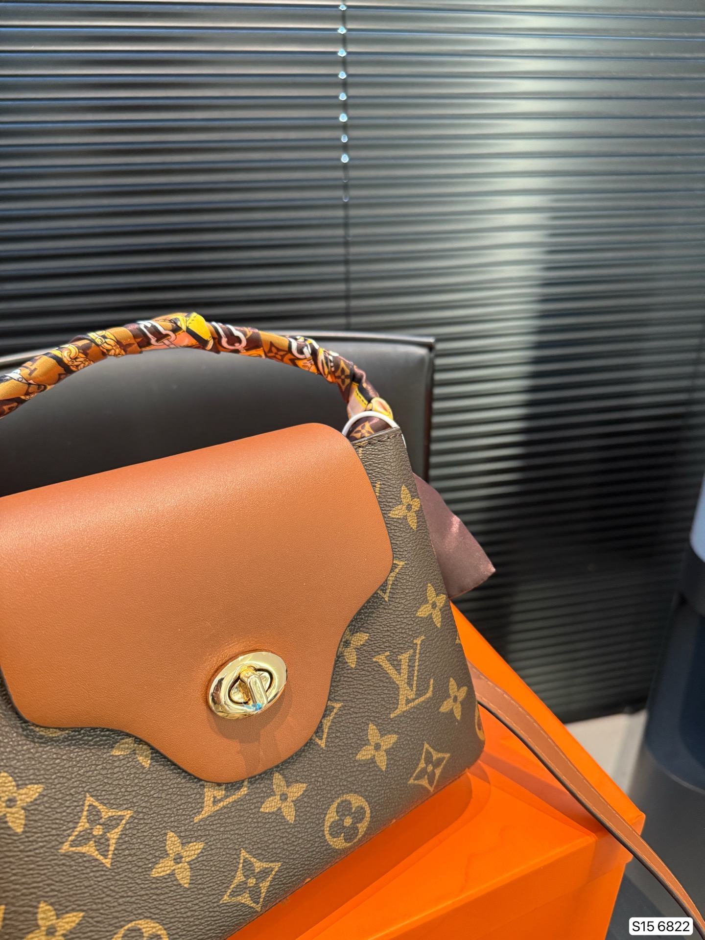 LV tote bag classic fashion