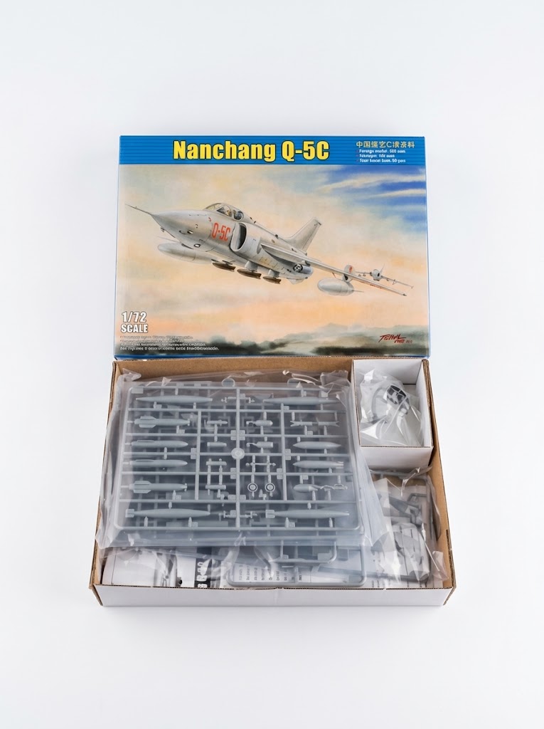 Trumpeter 01685 1/72 Scale Chinese Nanchang Q-5C Military Model Kits  Aircraft