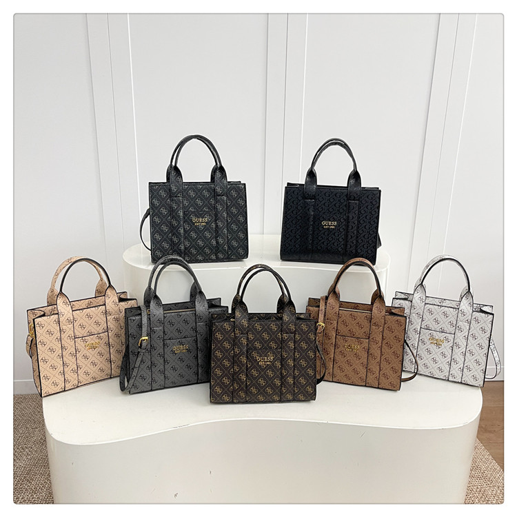 Guess Tote bag