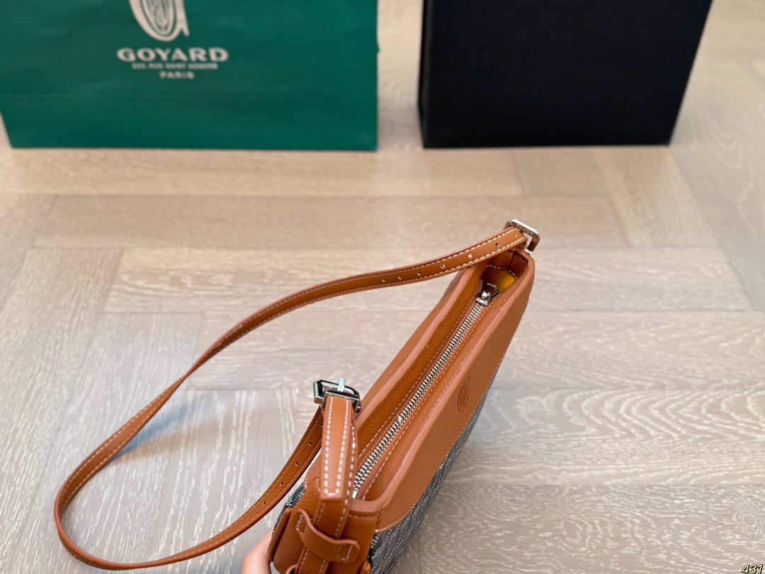 Goyard armpit bag