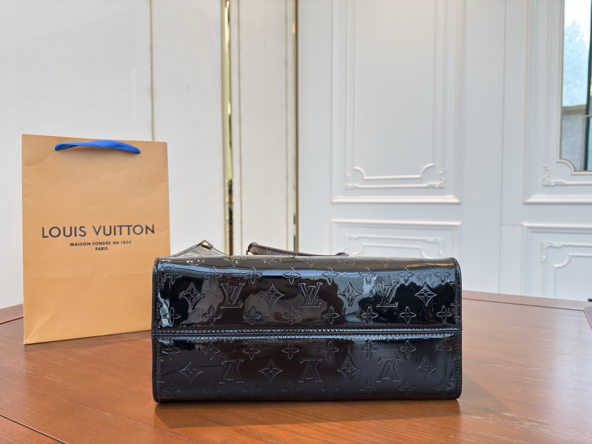 LV Louis Vuitton tote bag