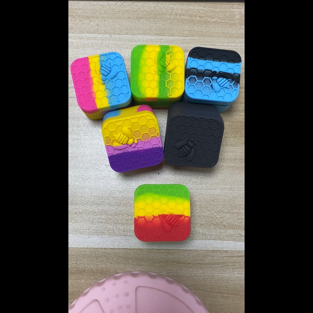 A2491 Bee Square Silicone Jar 20ml