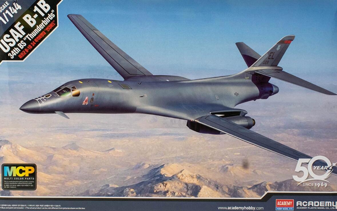 Academy Hobby 12620 USAF B-1B 34th BS 