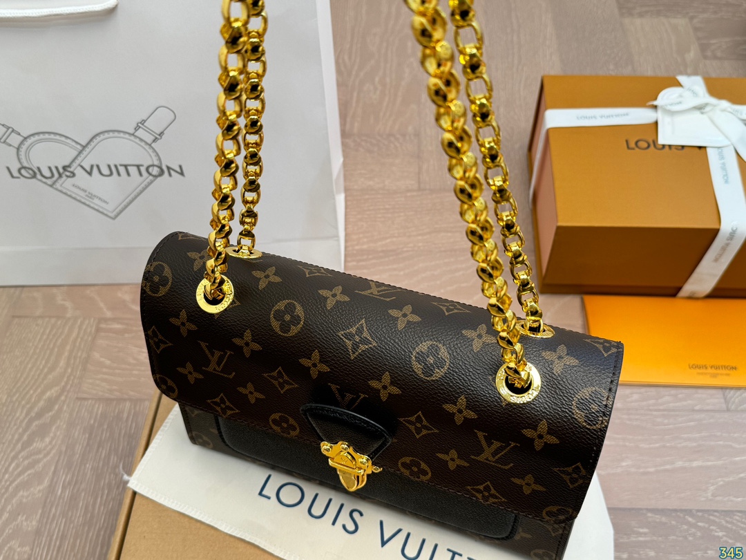 LV victoire chain bag