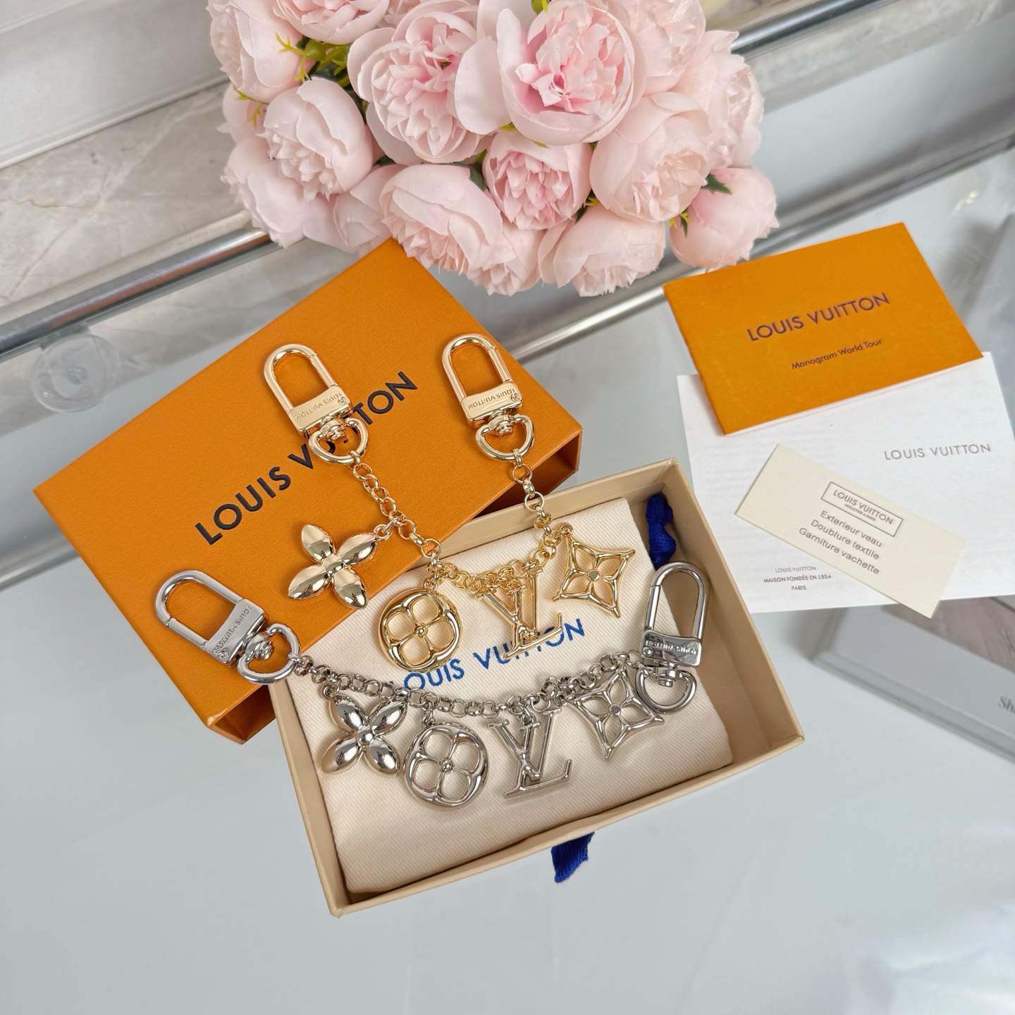 LV bag chain pendant