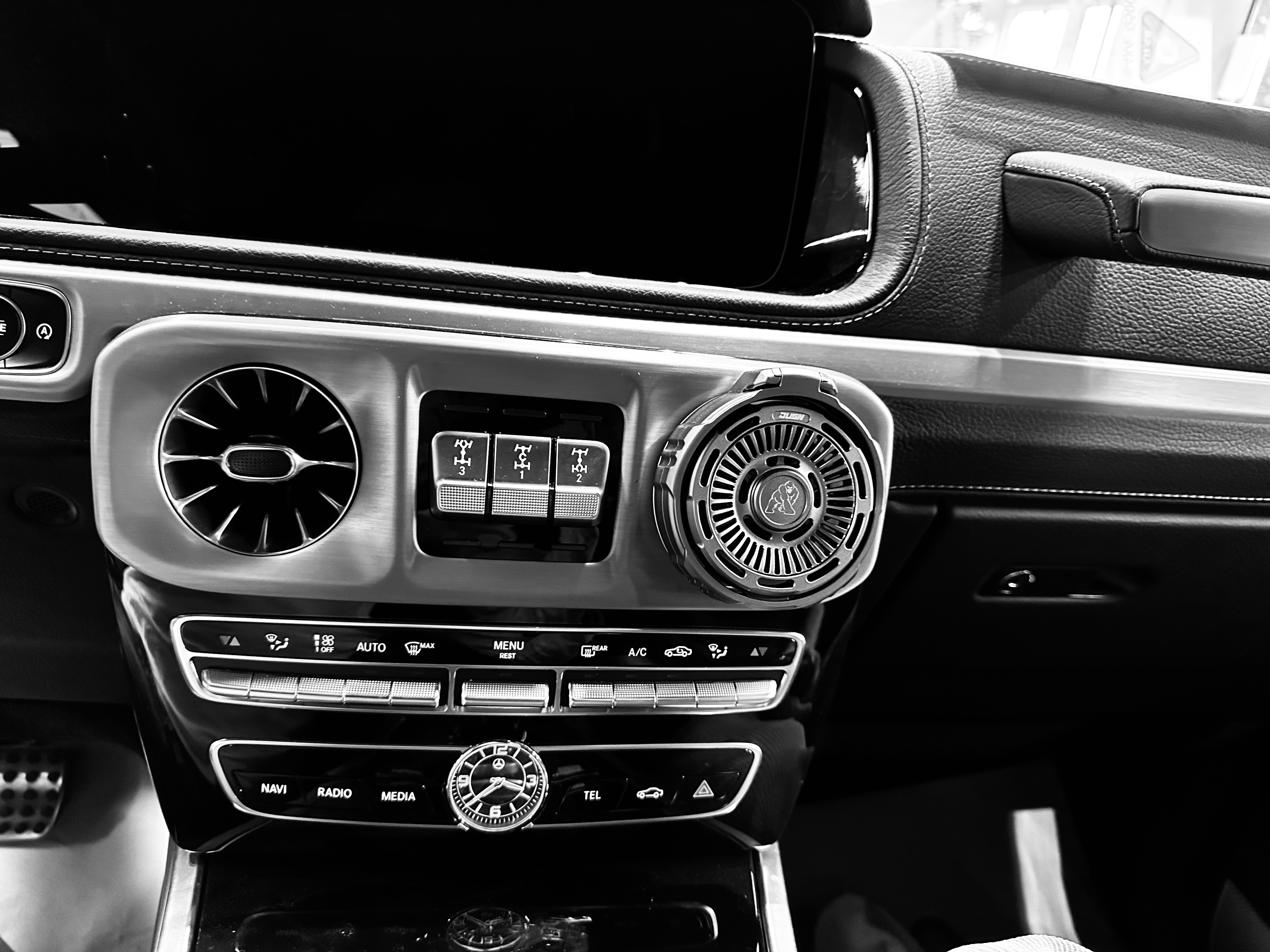 Air Vent Car Cup Holder for Mercedes G Class Truck Drink Accessories - JUSNDESIGN