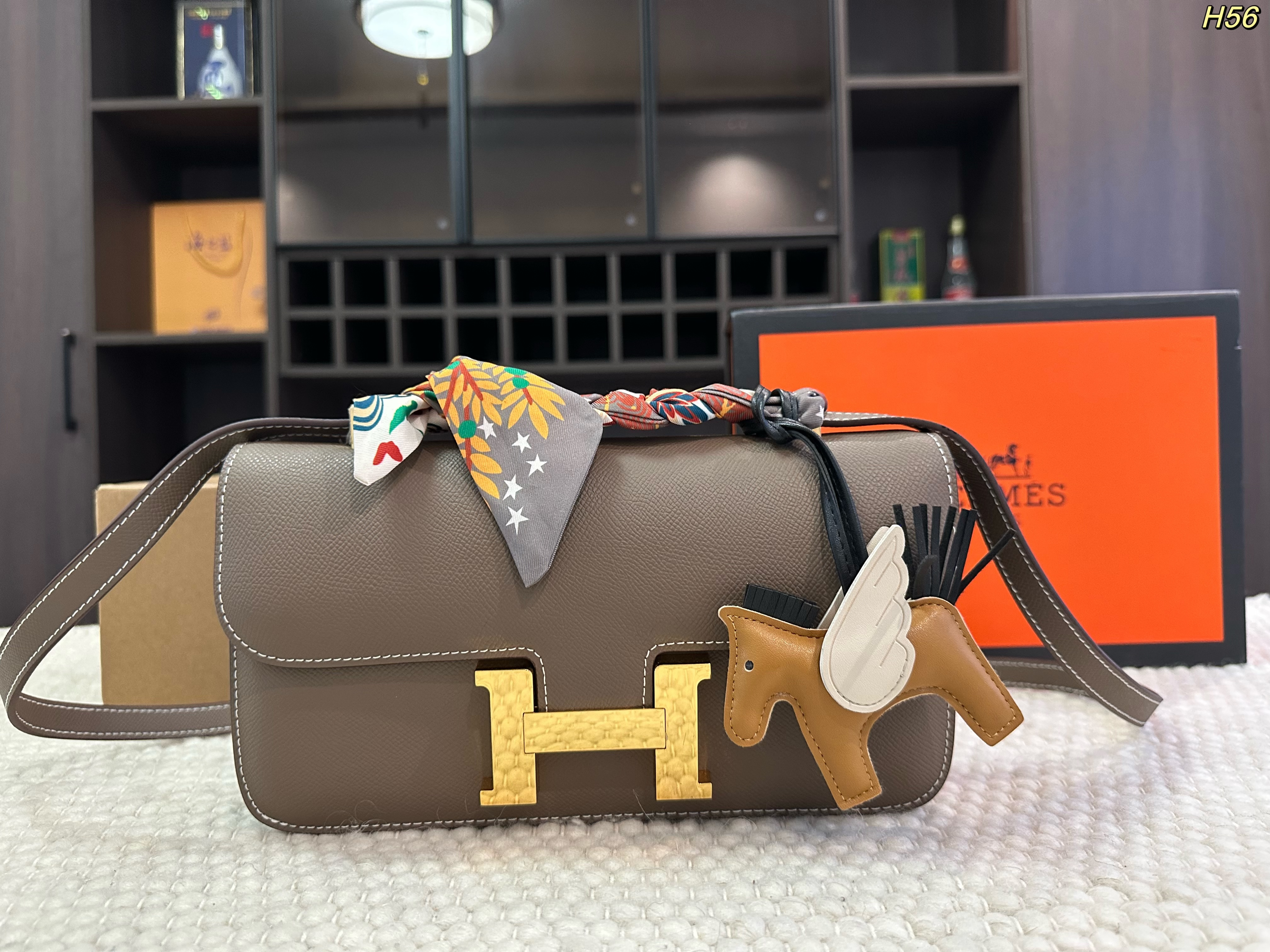 HERMES Constance bag