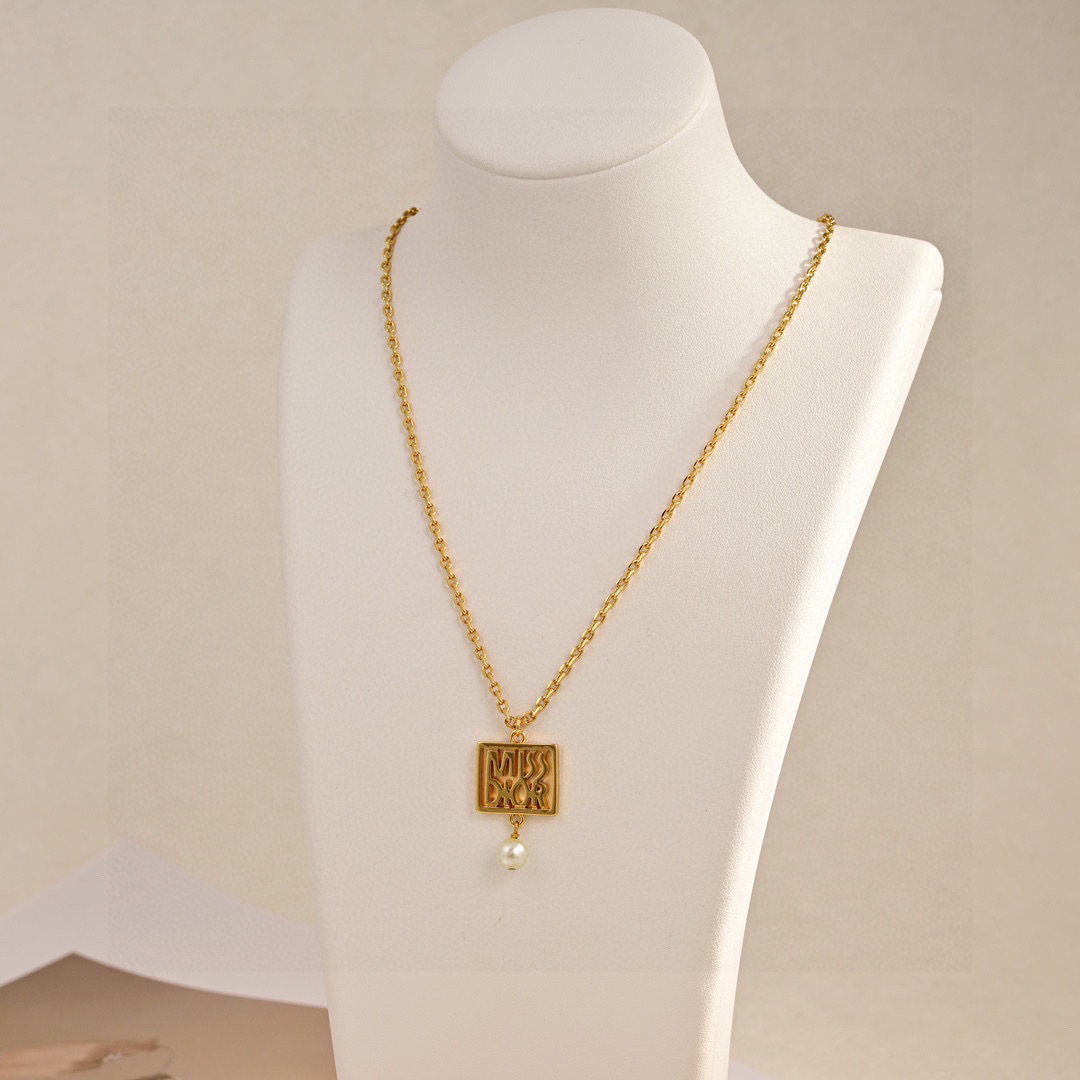 Dior Letter Necklace