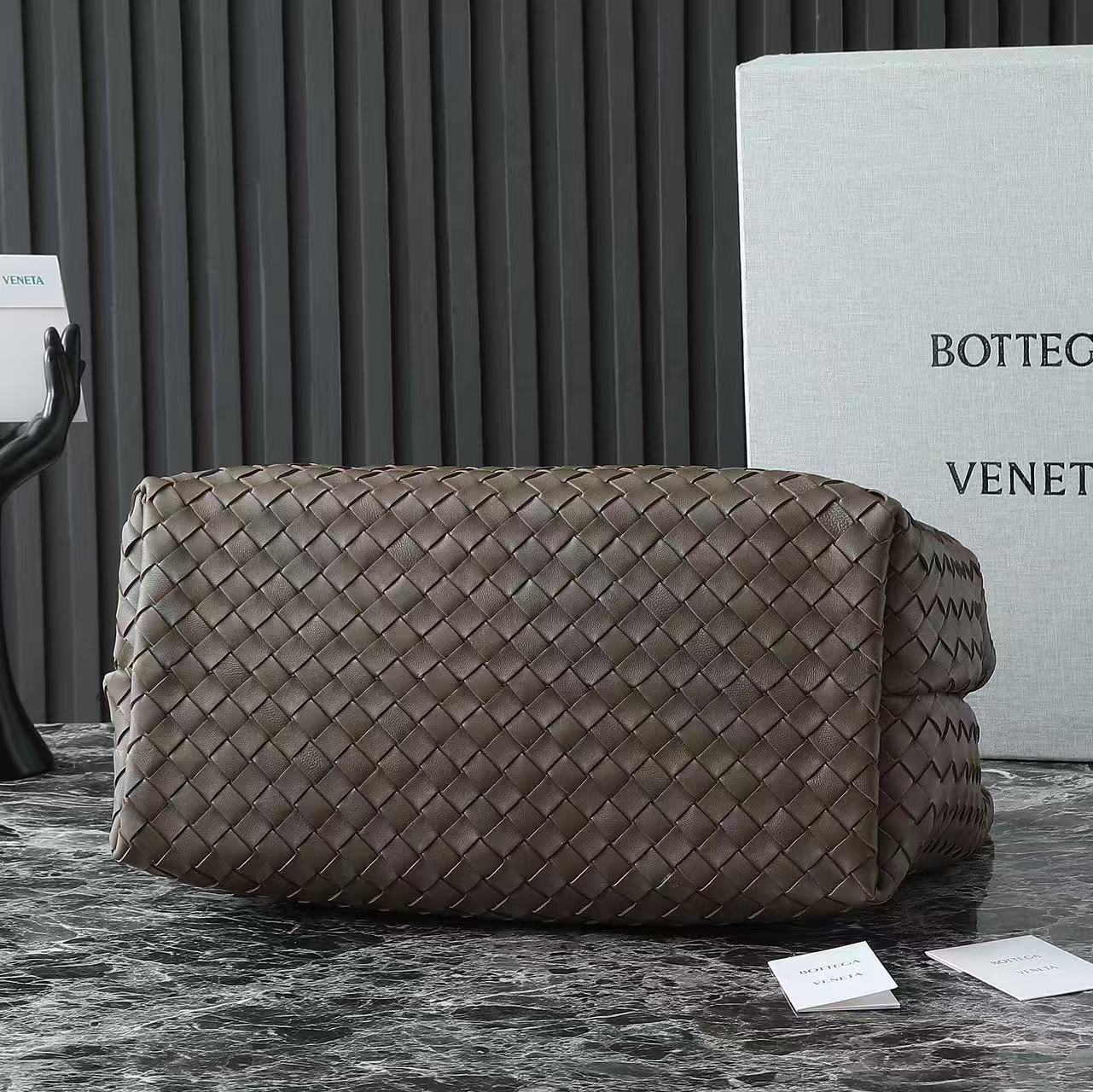 BV Andiamo TOP Quality Tote Bag