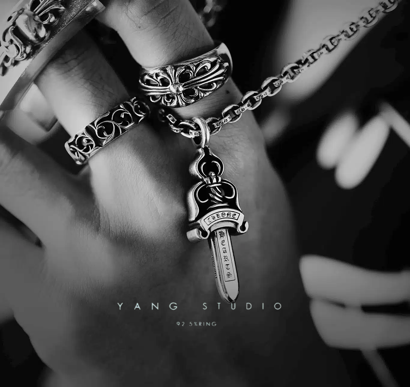 DOUBLE DAGGER PENDANT