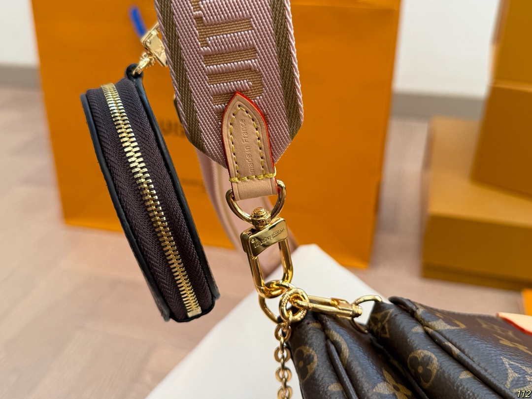 LV three-in-one mahjong bag