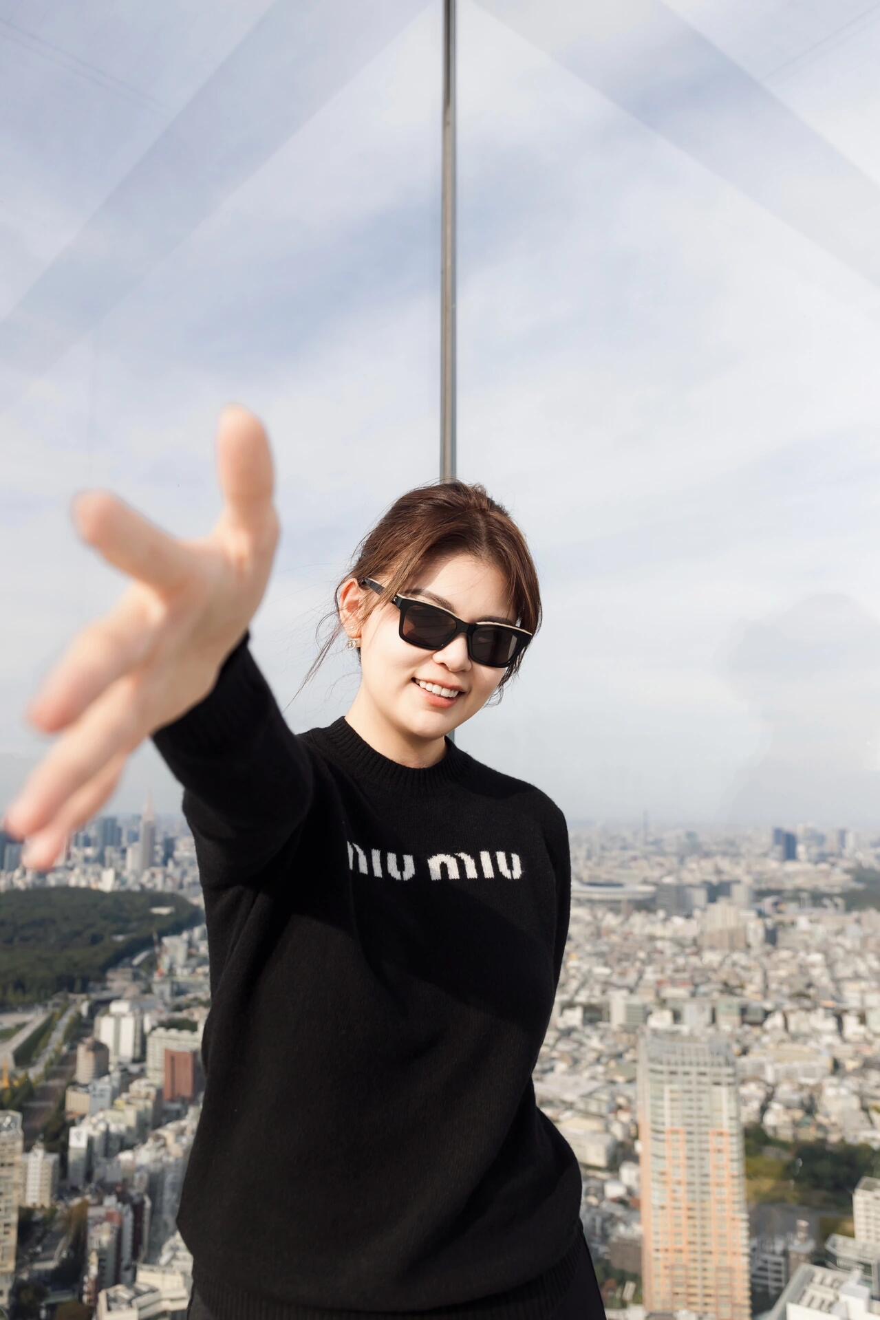 MiuMiu Classic Embroidered Cashmere Sweater Knitwear