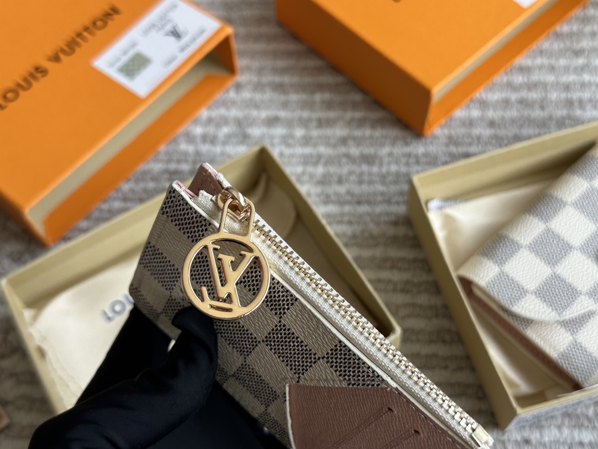 LV white coin purse