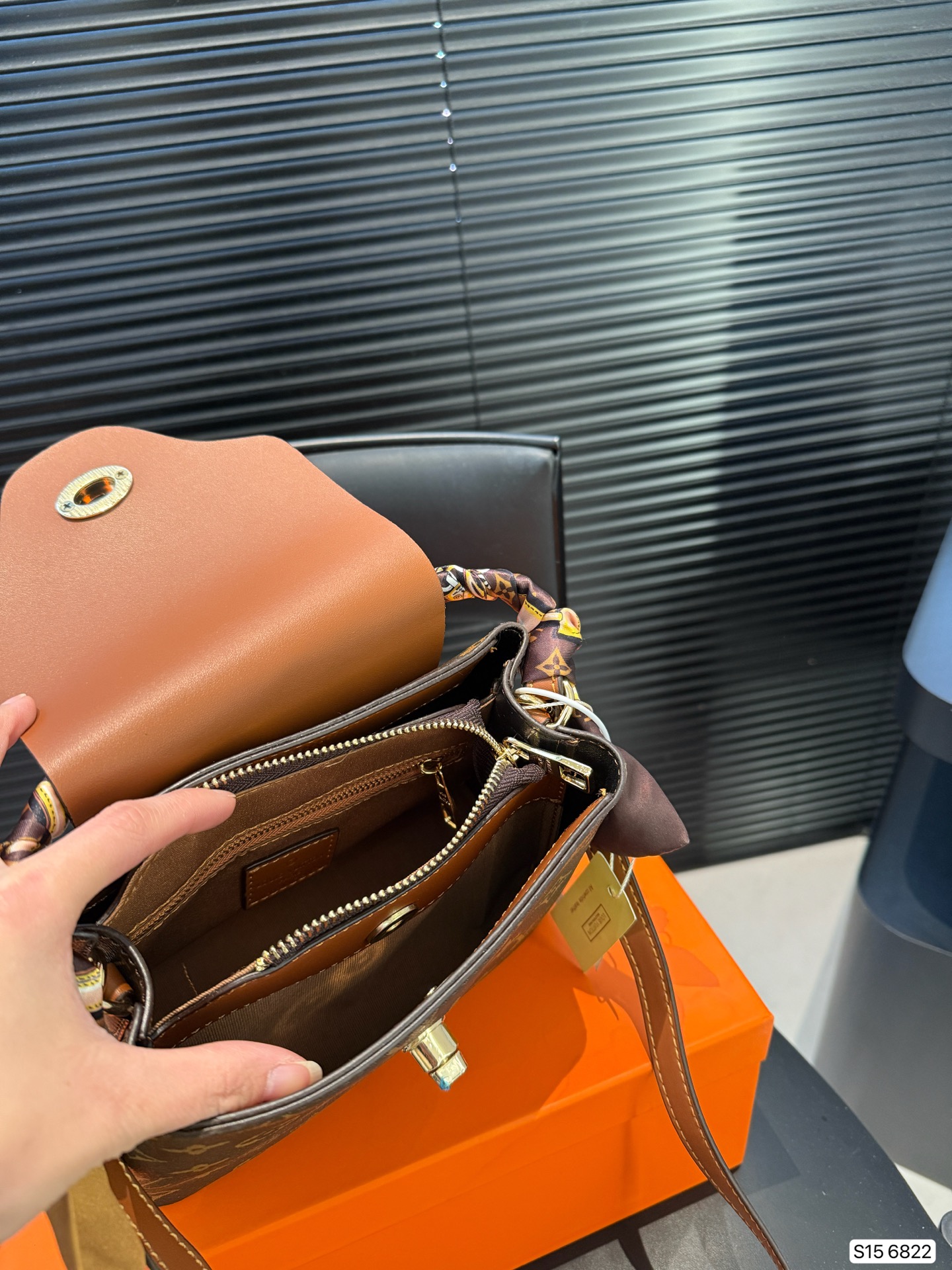 LV tote bag classic fashion