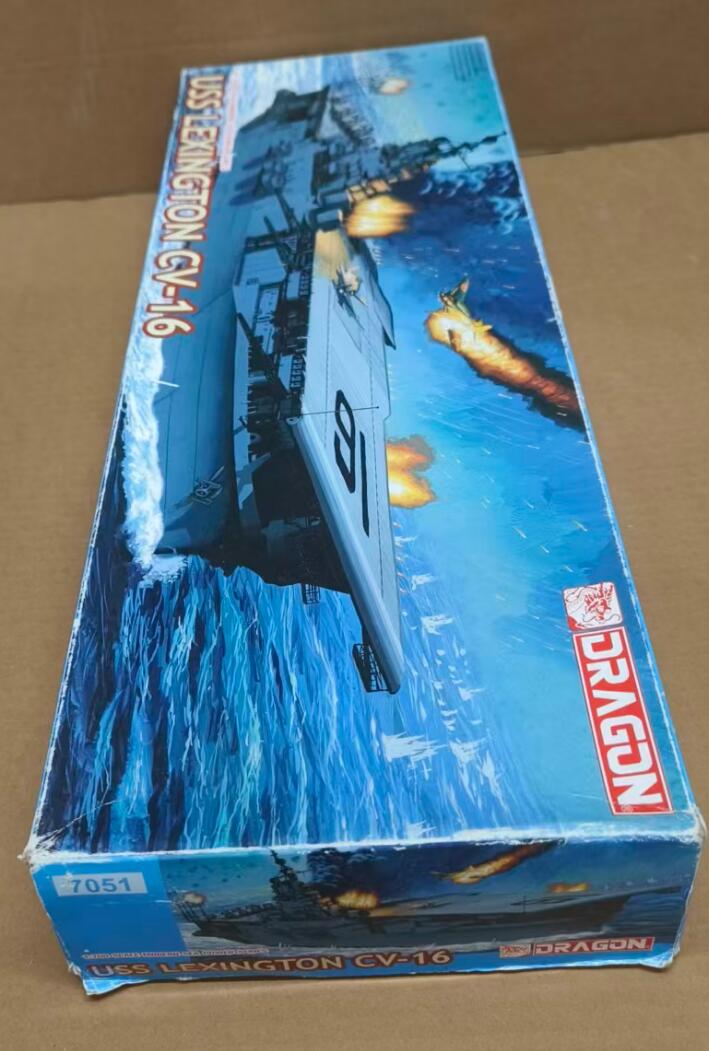 USS Lexington CV-16 Dragon 7051 1/700