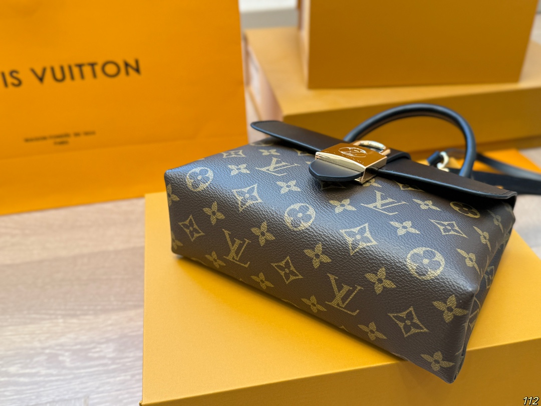 LV Locky BB handbag