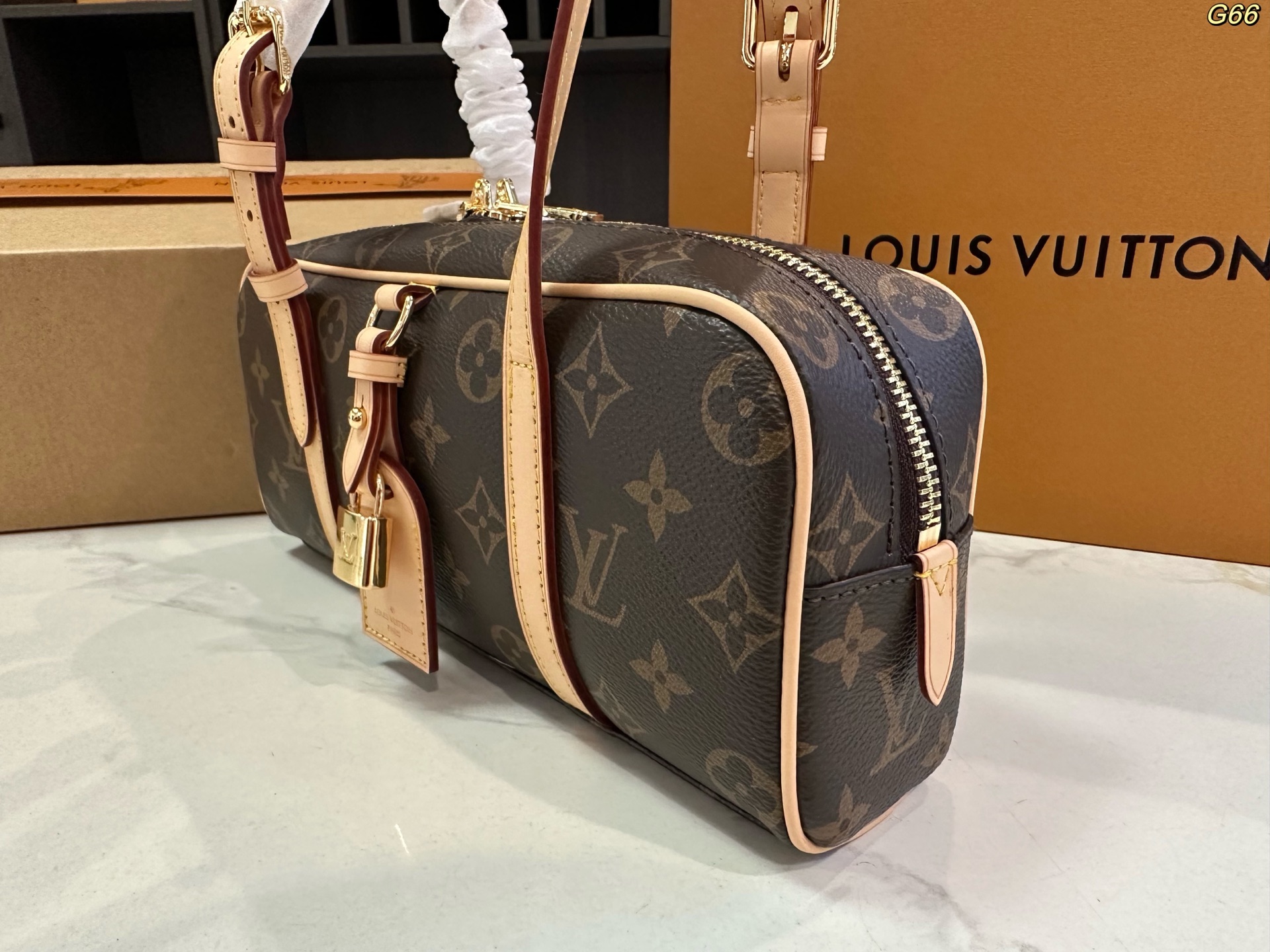 LV new hangon bowling bag