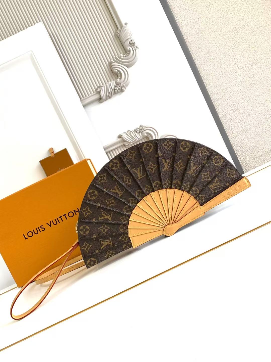 LV Fan handbag