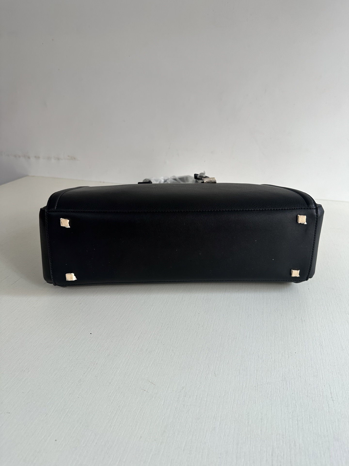 MK's new Laila series women's large handbag/shoulder bag