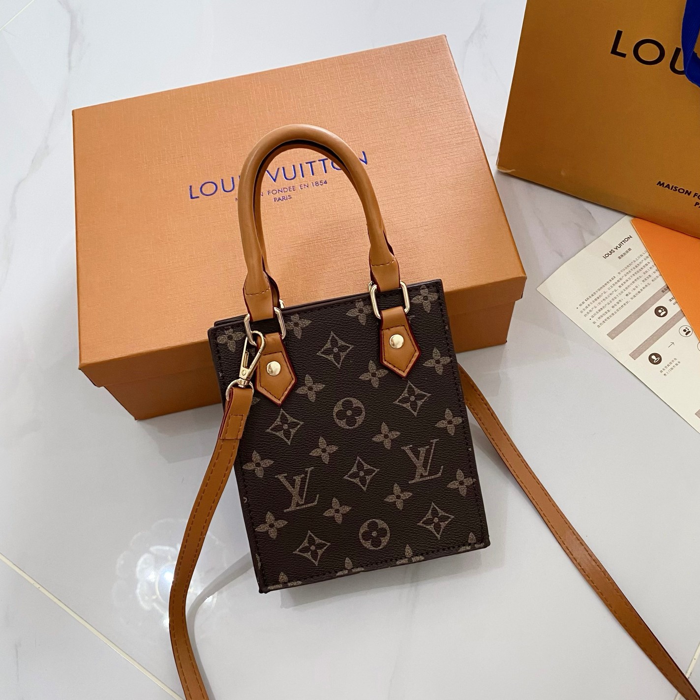 Louis Vuitton Presbyopia Series Handbag Commuting Mini Vertical Tote Bag Shoulder Crossbody Bag