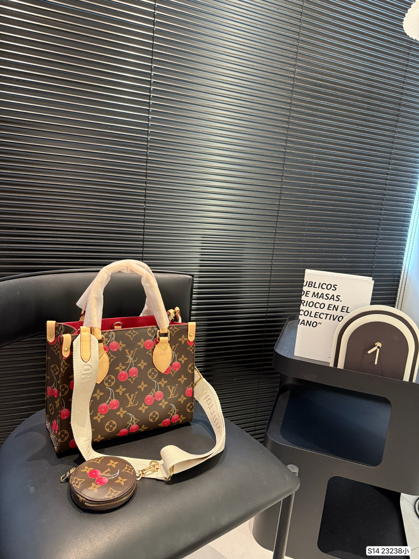 LV Tote