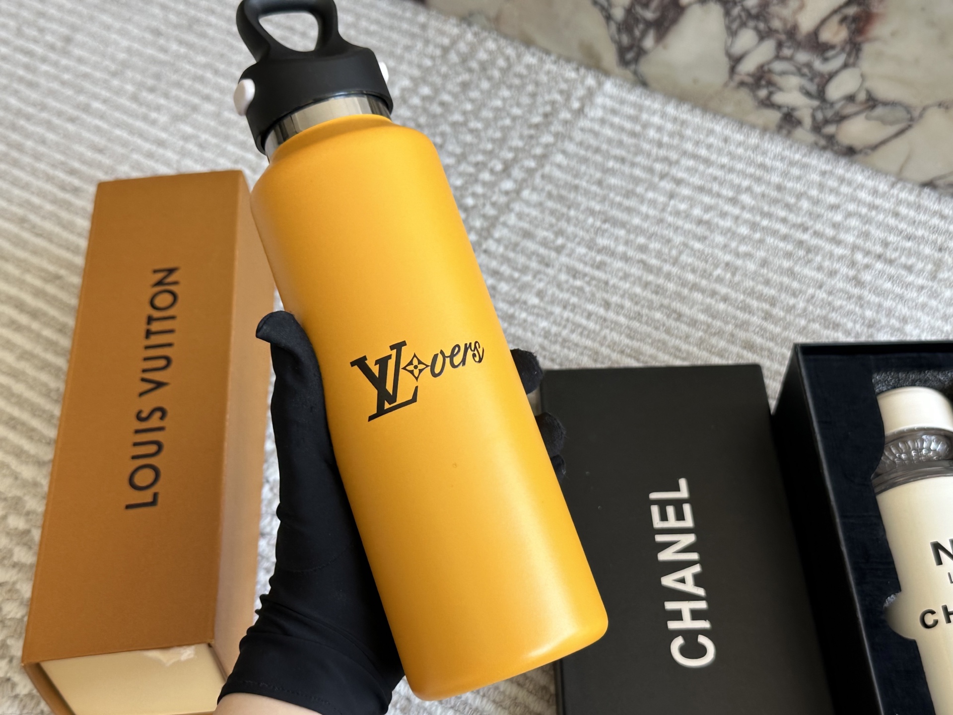 LV water cup
