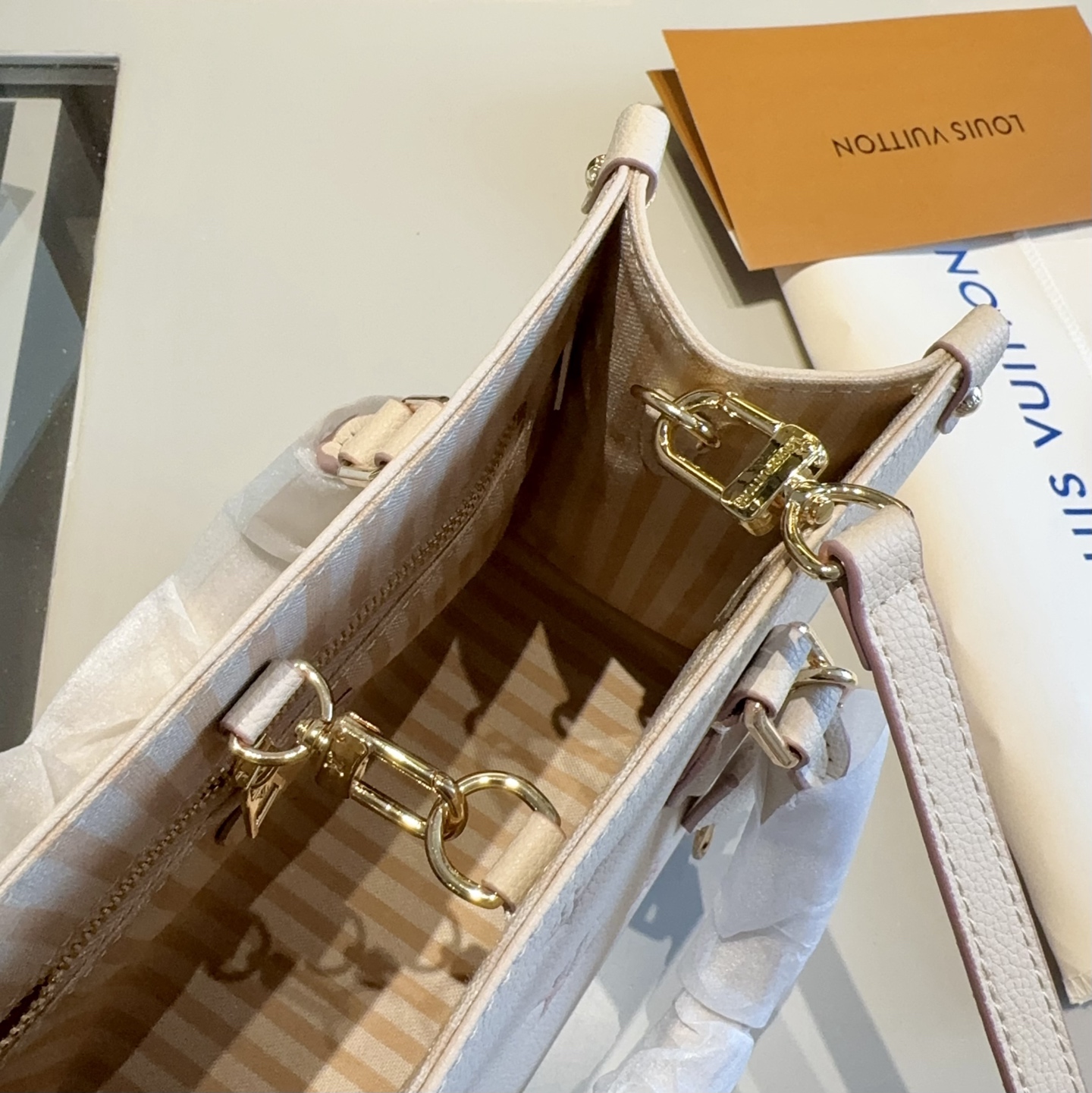 LV Strawberry Milk Series Tote Bag High Version