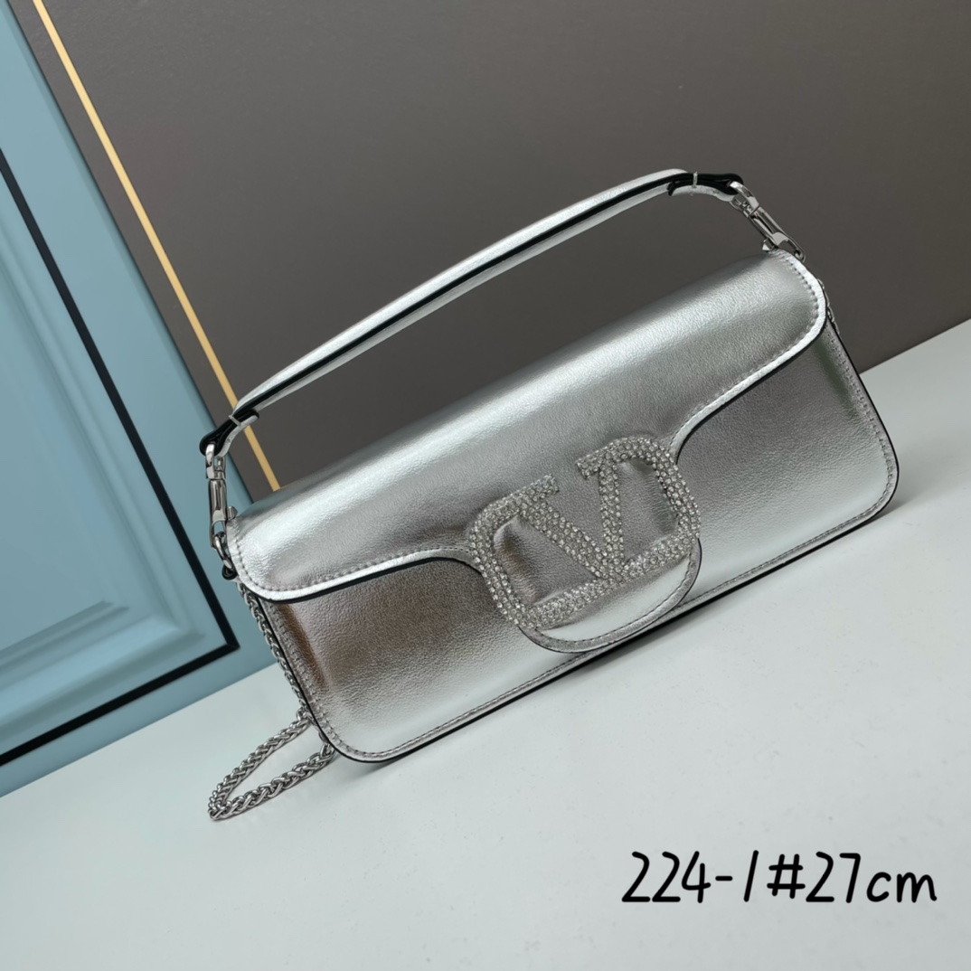 VALENTINO LOCÒ VLogo Signature chain shoulder bag