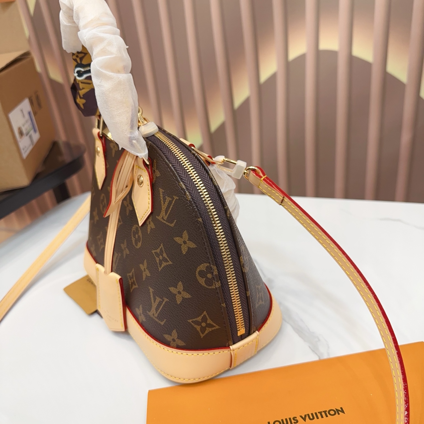 Louis Vuitton LV alma bag shell shoulder retiro bag
