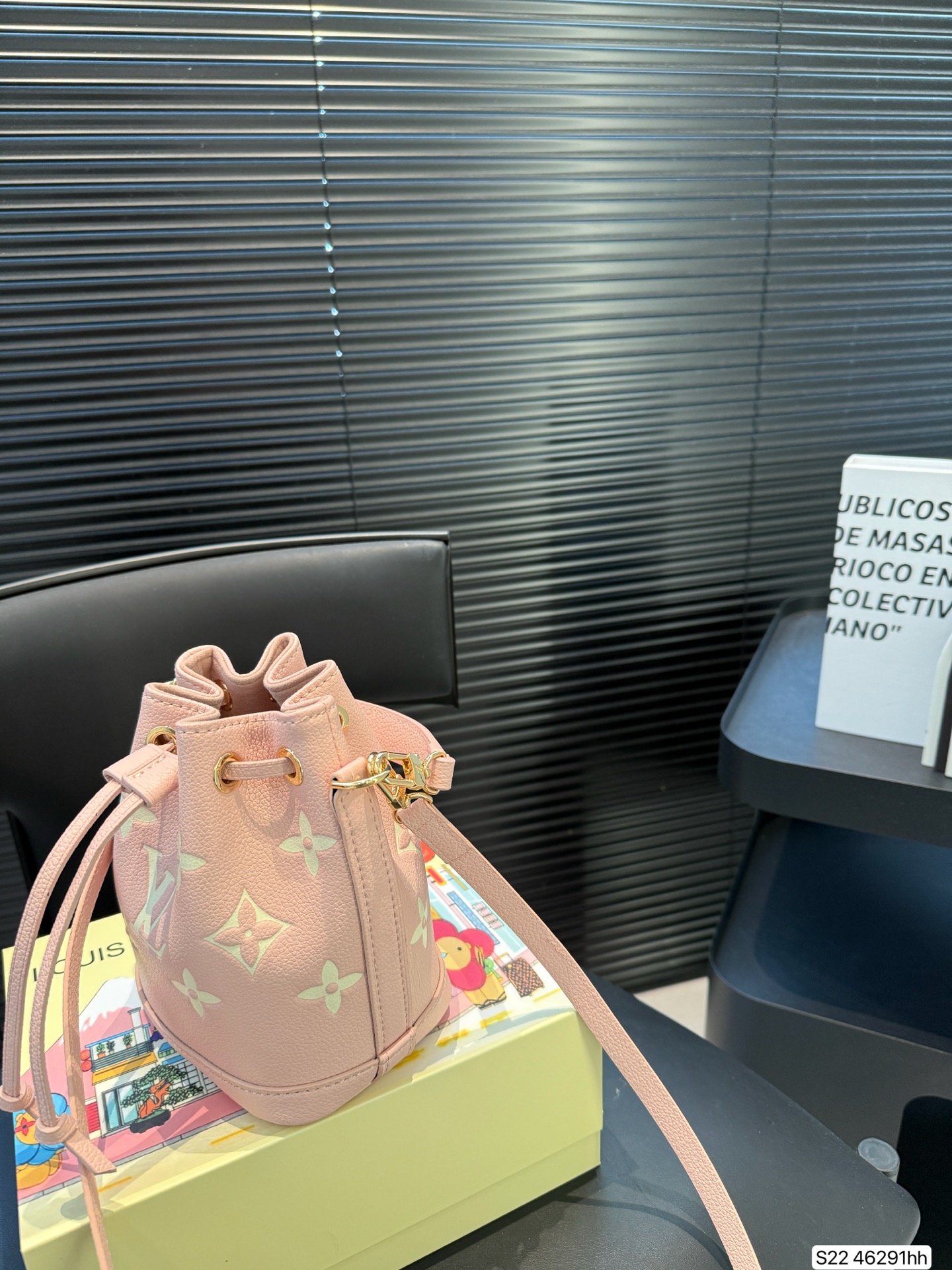 LV elegant casual bucket bag