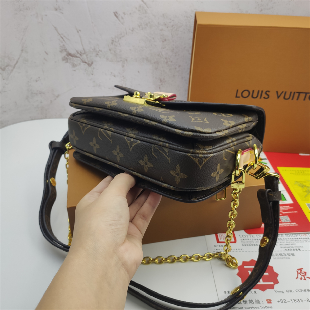 LV Louis Vuitton Pochette Metis East West