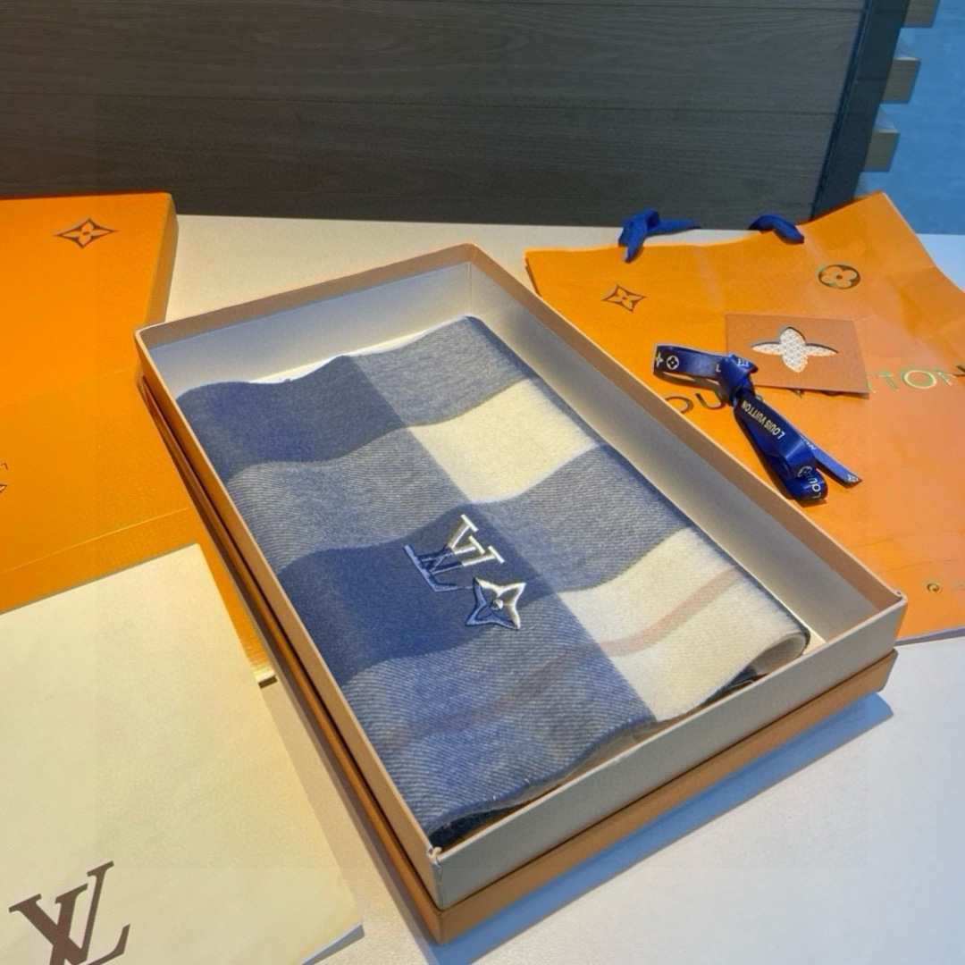 LV Scarf