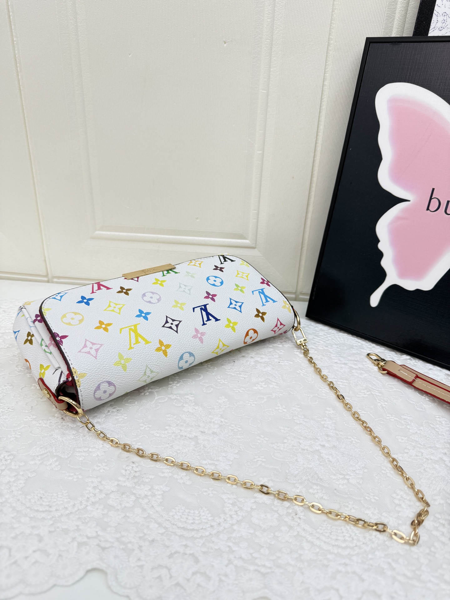 LV niche armpit bag handbag presbyopic