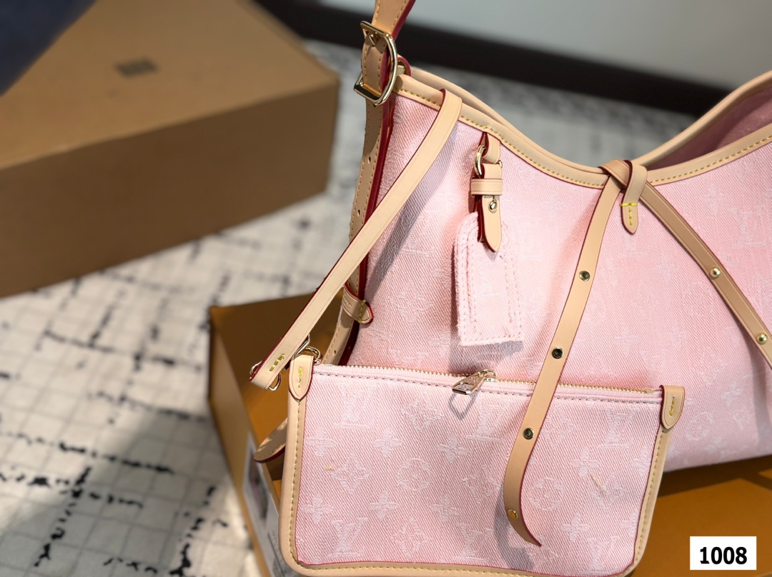 LV Carryal bag