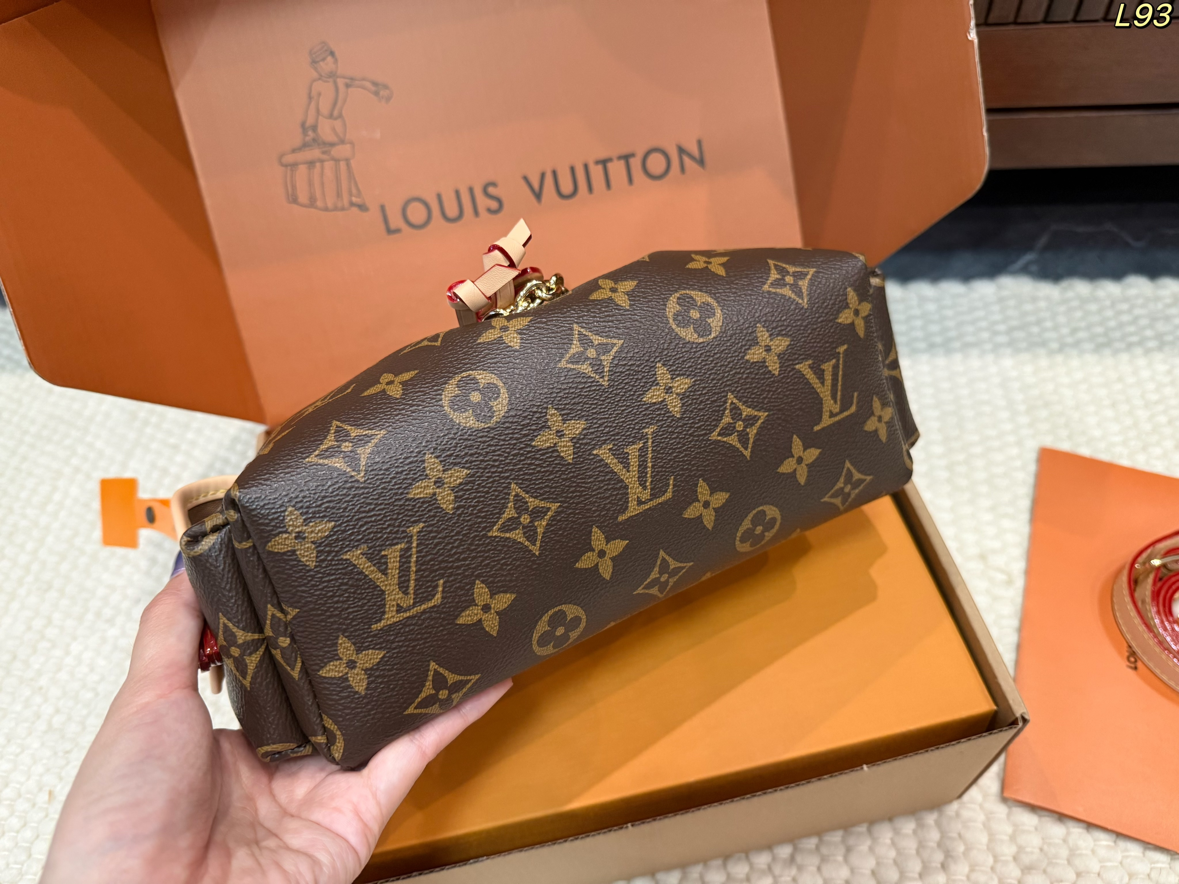 LV Odyssee Chain-strap crossbody bag