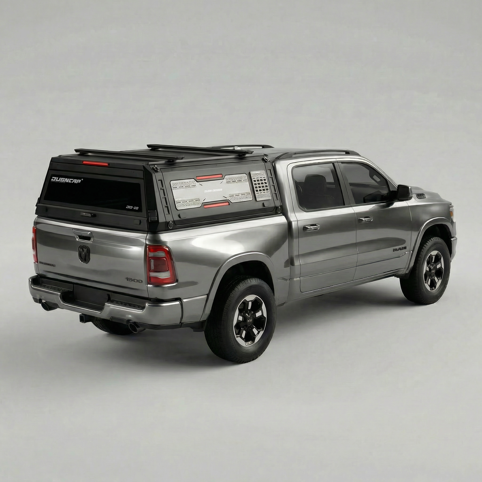 RAM 1500 з кунгом JUSN CAP