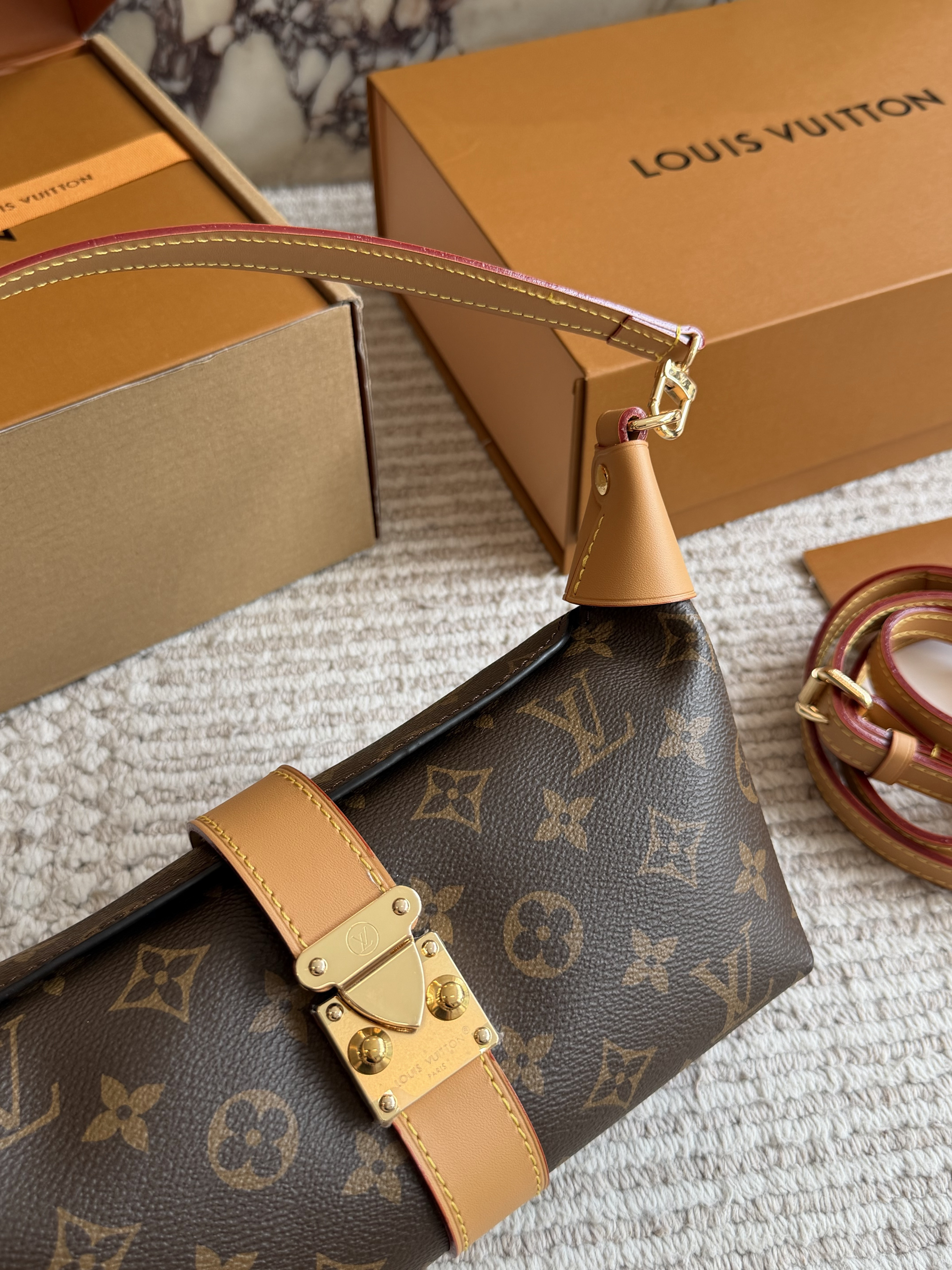 LV Pochette Mia Bag