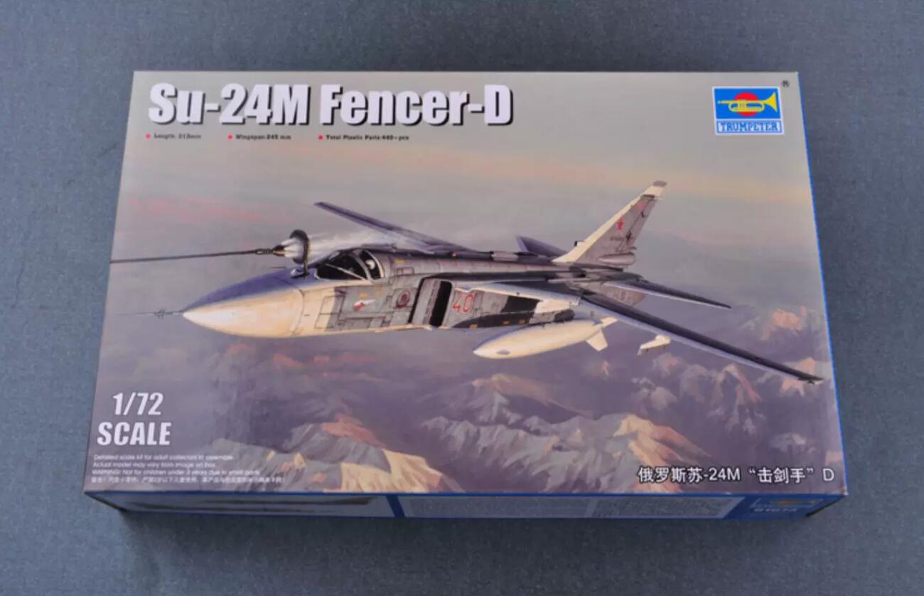 Trumpeter 1/72 Sukhoi Su-24M Fencer-D # 01673