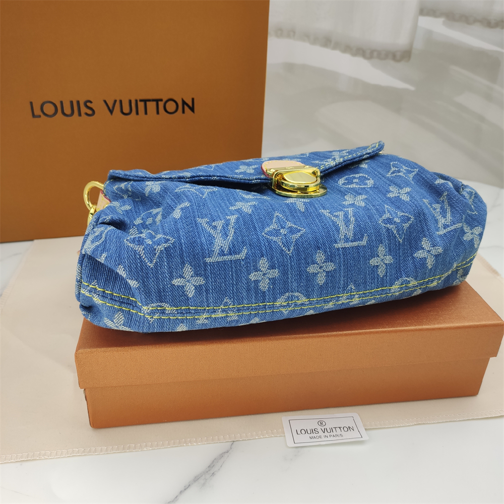 LV Cowboy Underarm Bag 26cm