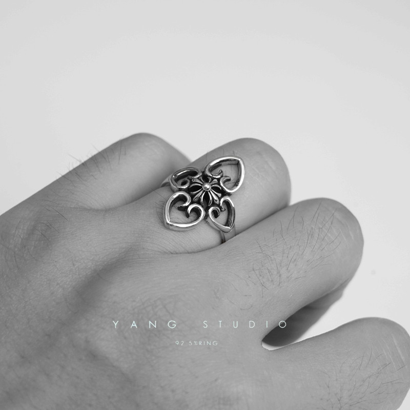 CH PLUS HEARTS RING