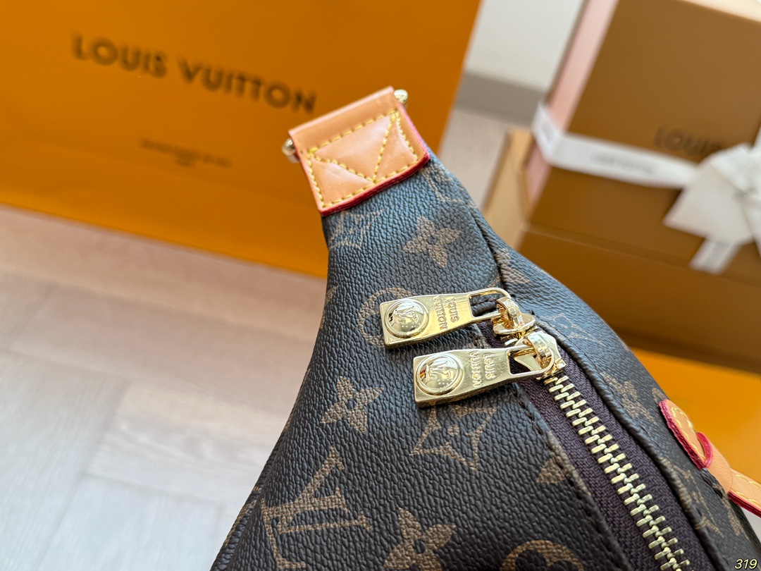 LV waist bag chest bag new crossbody bag
