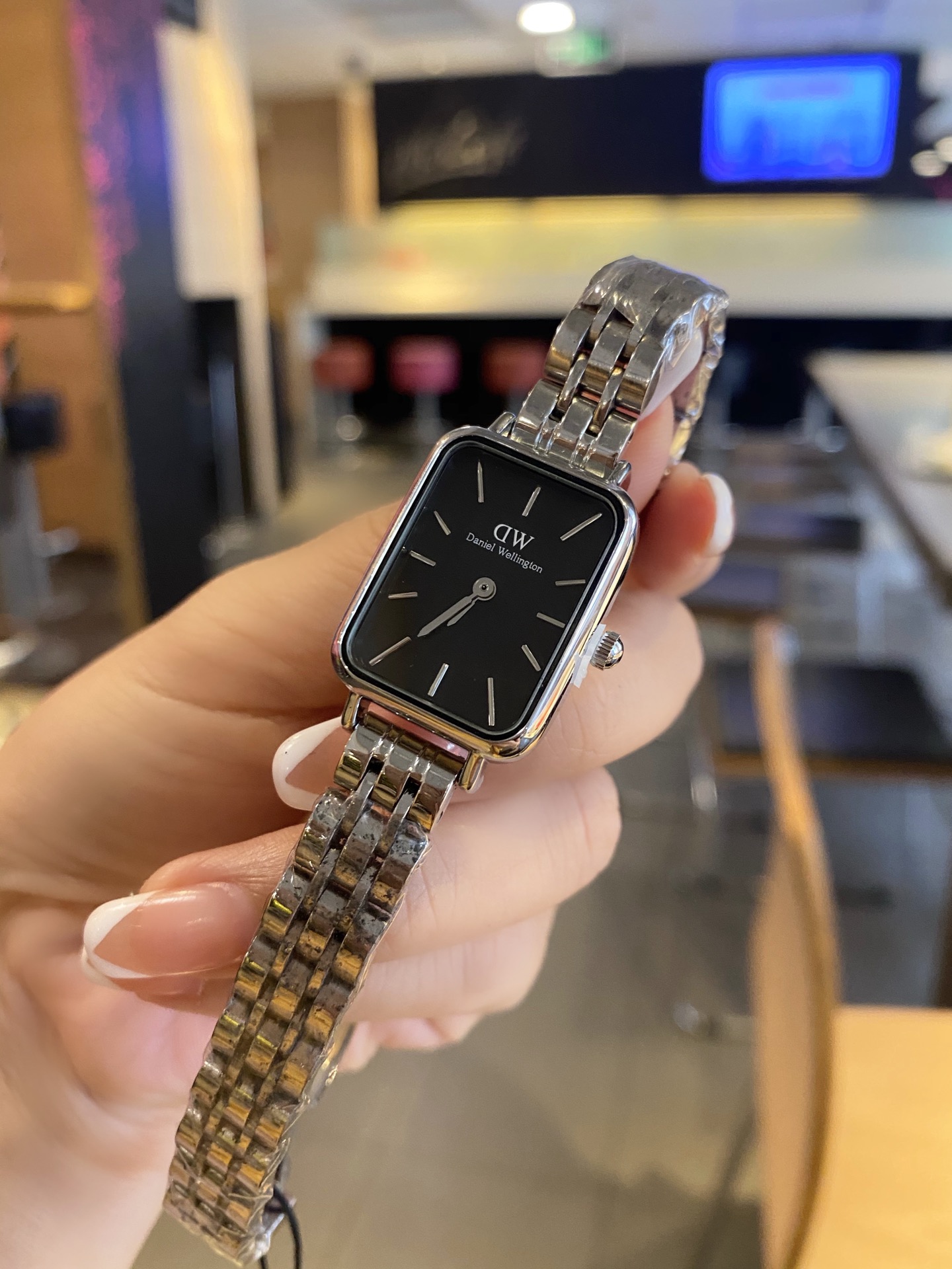 DW new quartz watch