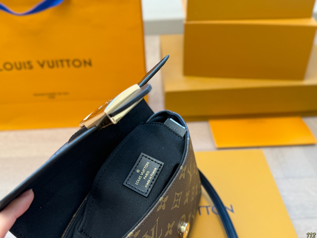 LV Locky BB handbag