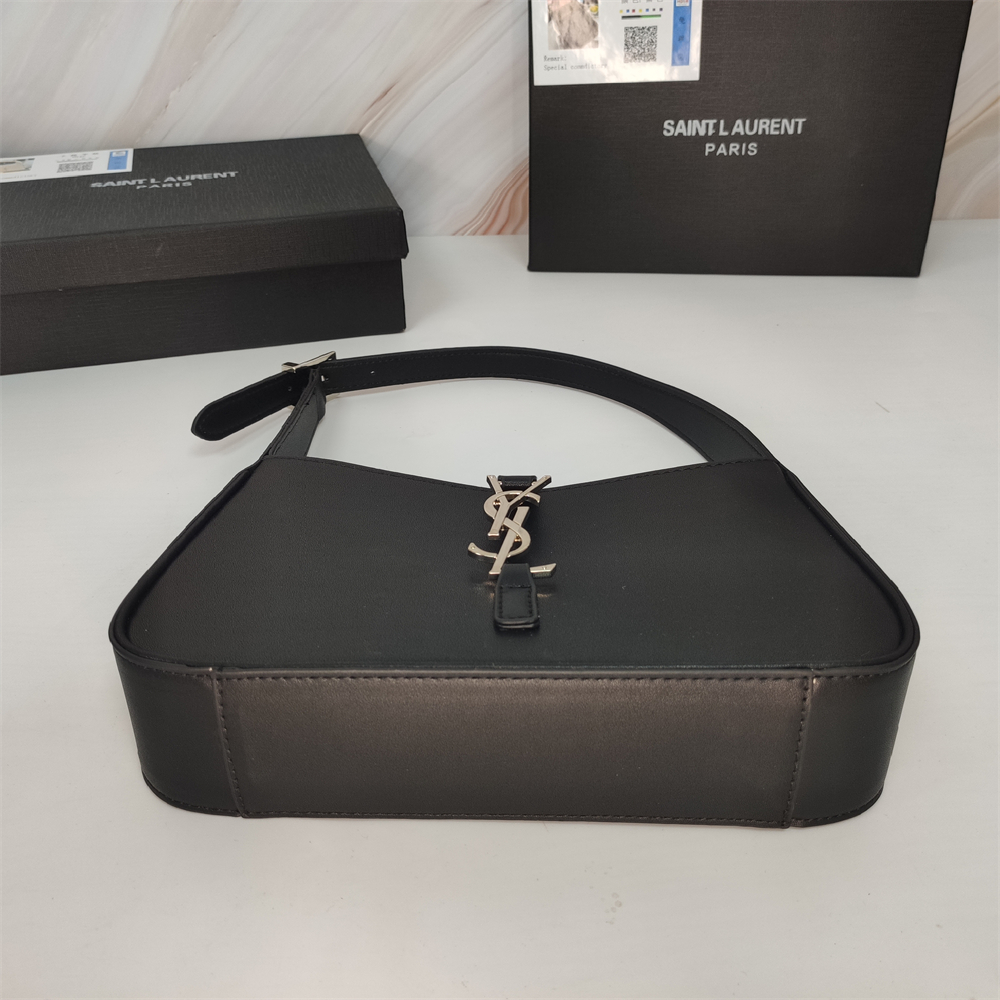 Saint Laurent Cassandra  Le 5 à 7 Hobo Bag
