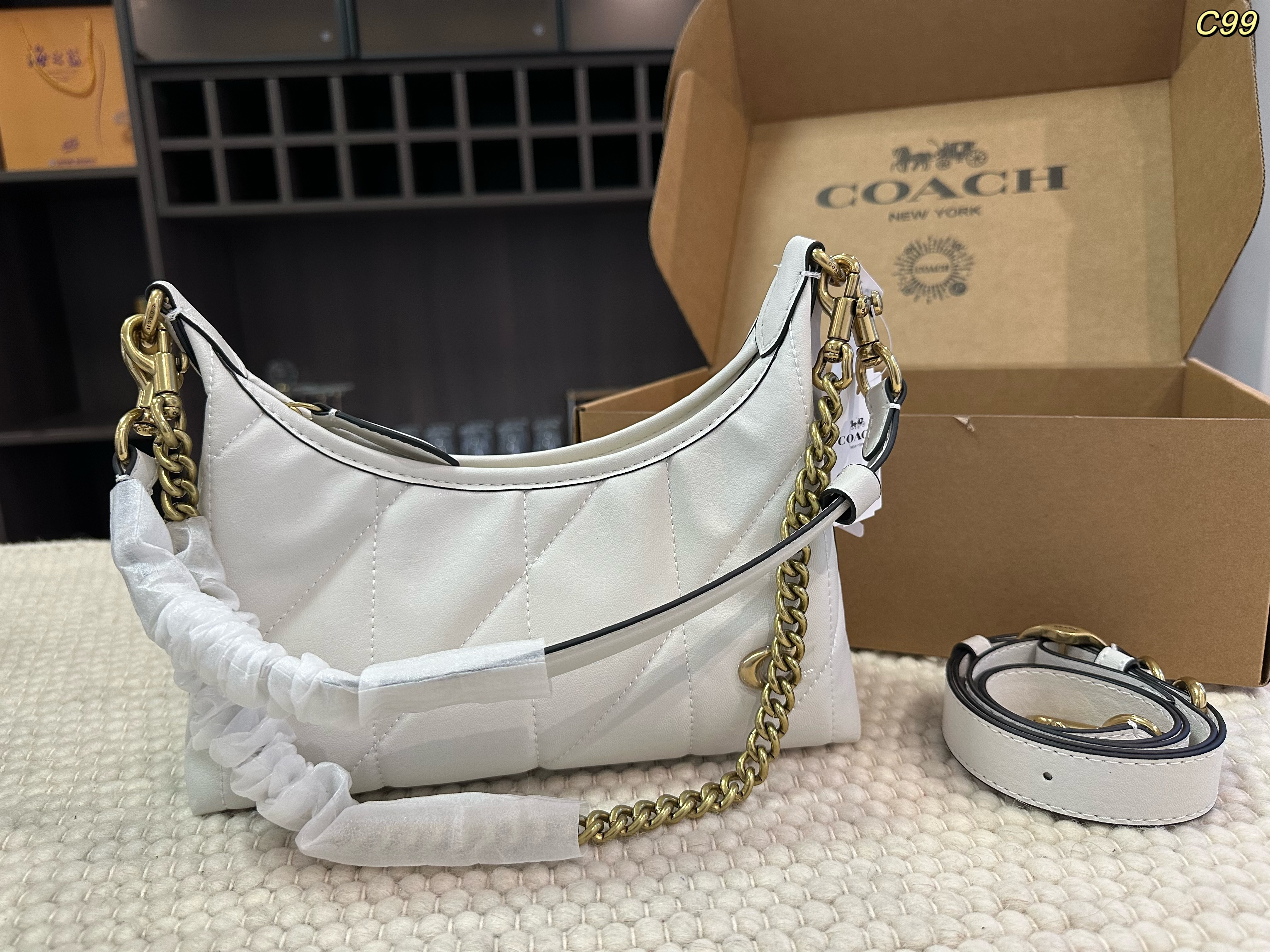 Coach Juliet 25 Underarm Bag