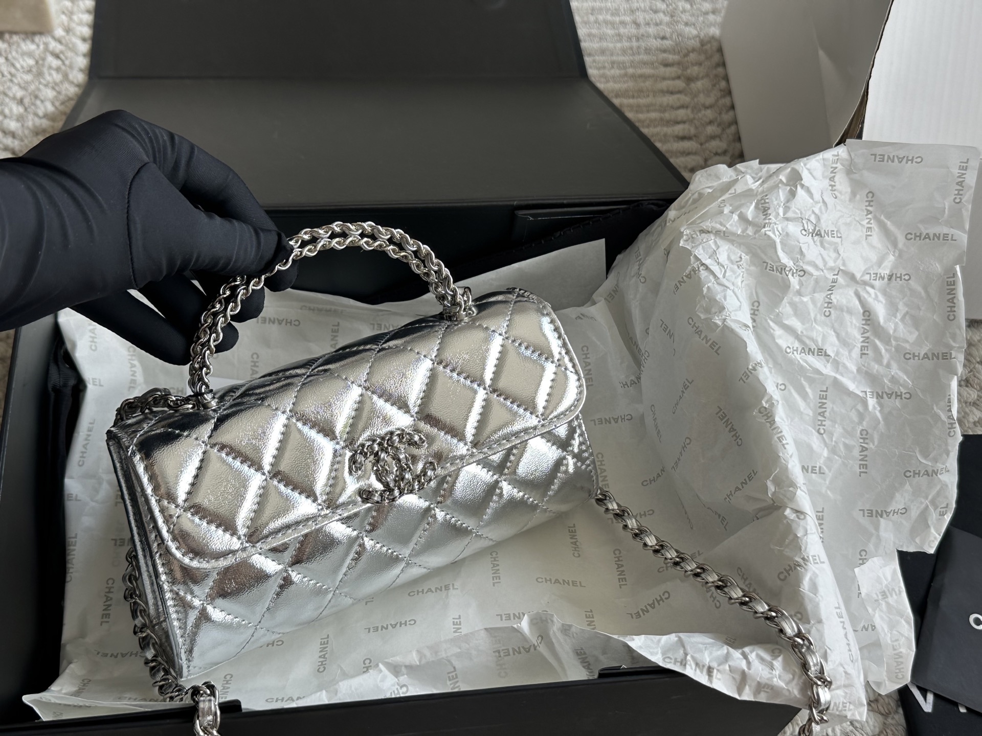 Chanel 23 Kelly phone shoulder bag